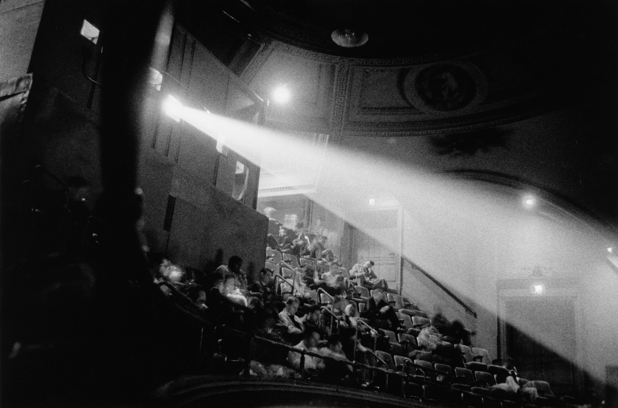 Diane Arbus 1923-1971. Колосс Нью-Йорка 1958. Forty second Street. Audience movie.